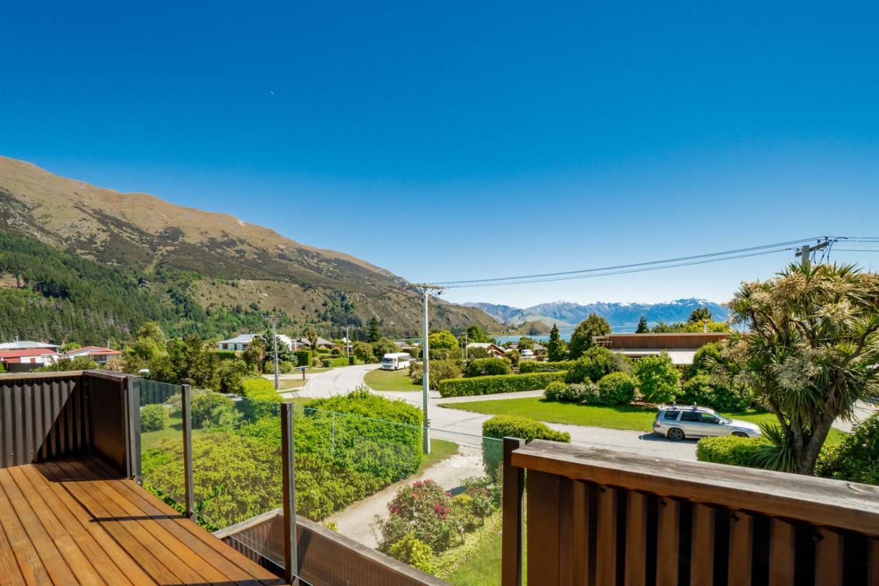 Views On Parry - Lake Hawea Holiday Home Exterior foto