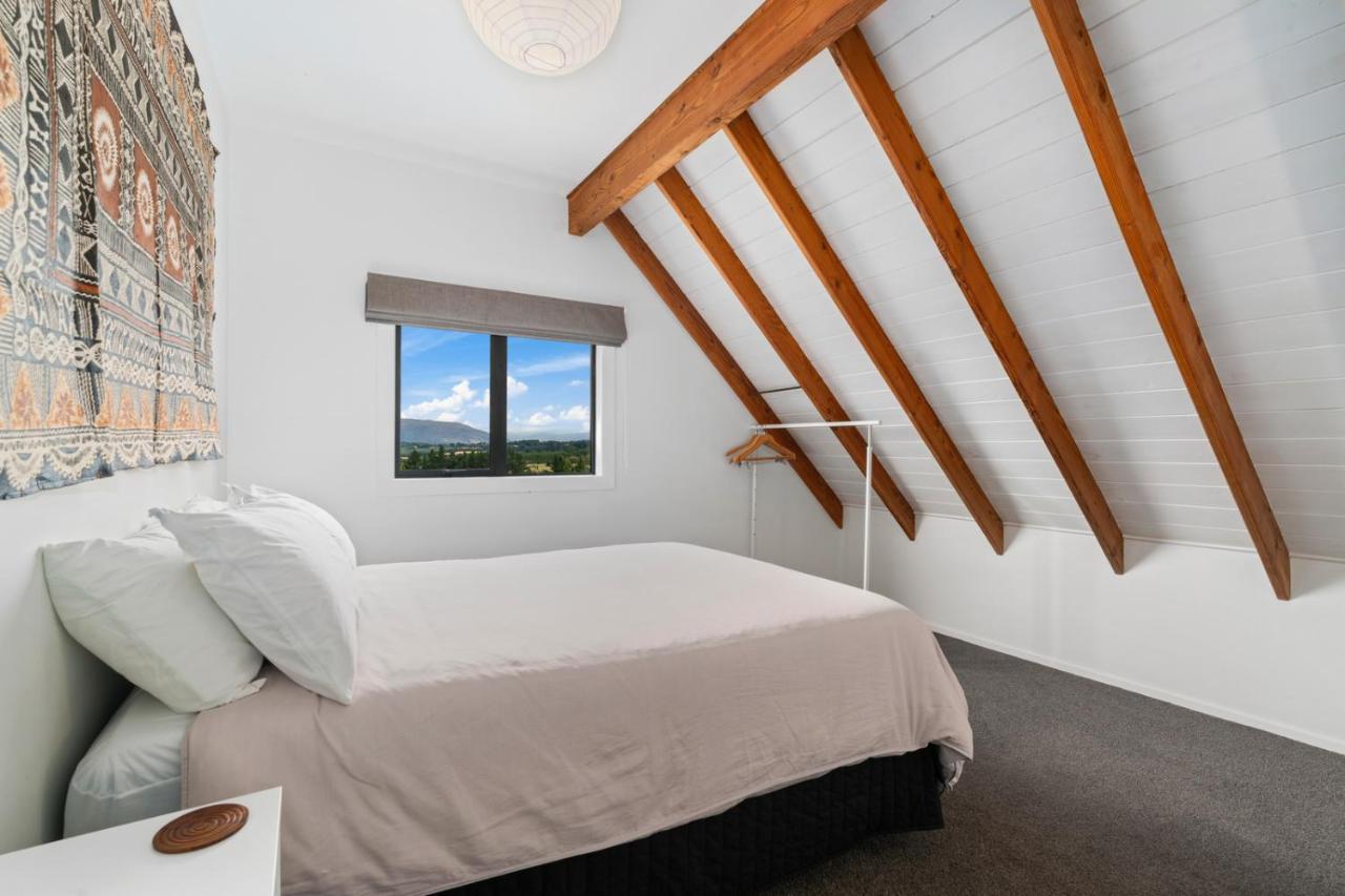 Views On Parry - Lake Hawea Holiday Home Exterior foto